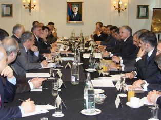 FM consults with Armenia ambassadors in Europe