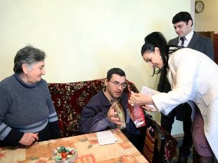 Երեւանում սոցիալական աջակցության տարեվերջյան ծրագիրը մեկնարկել է