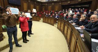 «Չորրորդ իշխանություն». Անգամ լրագրողները չդիմացան եւ կատարեցին քաղաքացու իրենց