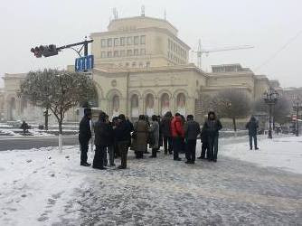 «Տոնուս»-ից տուժած բնակիչները կրկին երթի են ելել