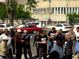 Հոգեկան հիվանդի ցուցմունքը ինչի՞ եք հրապարակում. ազատամարտիկները դժգոհում են դատ