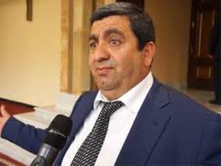 Ես վեց ամիս չեմ խմում. «Շմայսը» հերքում է, որ խորհրդարանում ալկոհոլ է օգտագործել