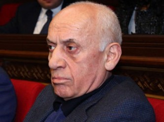 «Հայկական ժամանակ». Մհեր Սեդրակյանը կրկին հայհոյել է լրագրողներին