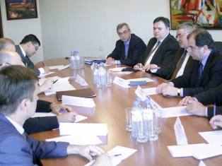 Խորհրդակցություններ Հայաստանի եւ Ռուսաստանի ԱԳ նախարարությունների միջեւ