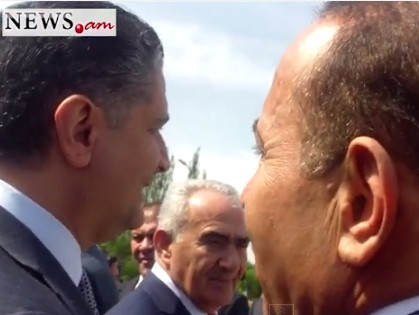 Հովիկ Աբրահամյանը Տիգրան Սարգսյանին համոզում էր պատասխանել լրագրողների հարցերին