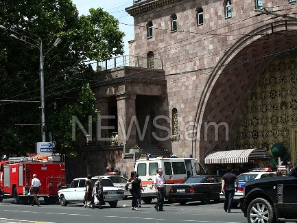 Ռումբի ահազանգ Փակ շուկայում. 200 մարդ տարհանվել է (ֆոտոռեպորտաժ)