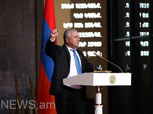 Վաստակավորի կոչում Աշոտ Ղազարյանին եւ Զարուհի Բաբայանին