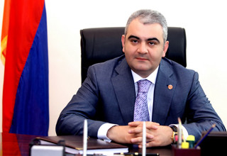 «Հրապարակ». Մի քիչ շատ չի՞ լինի Գալուստ Սահակյանի դինաստիային