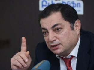 ՀՀԿ խմբակցության ղեկավարը կարդացել է Լեւոն Տեր-Պետրոսյանի ելույթը, սակայն դրանից