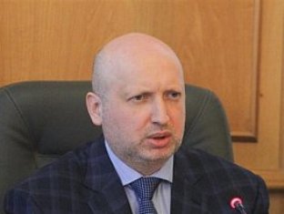 Տուրչինովը Կուչմայի, Յուշչենկոյի եւ Յանուկովիչի 82 հրամաններ չեղյալ է հայտարարել