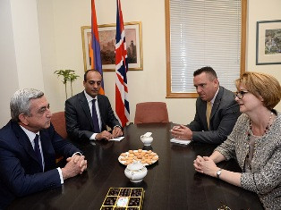 Սերժ Սարգսյանն այցելել է Հայաստանում Միացյալ Թագավորության դեսպանատուն (ֆոտո)