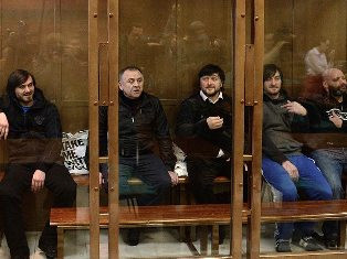 Պոլիտկովսկայայի սպանության կազմակերպիչն ու իրագործողը ցմահ բանտարկության են դատա