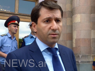 Զինծառայողները վախենում են խոսել հրամանատարների ապօրինությունների մասին. Կարեն Ա