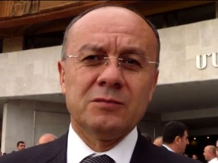 Սմբատ Այվազյանին կհուղարկավորեն Մոնթեի կողքին. Սեյրան Օհանյանը մարտական ընկերներ