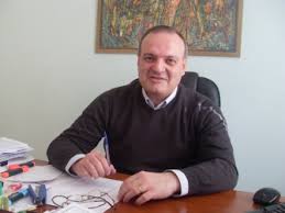«Իրատես de facto». «Հայաստանի նման մոնոէթնիկ երկրում անիմաստ է 2-րդ պետական լեզվ