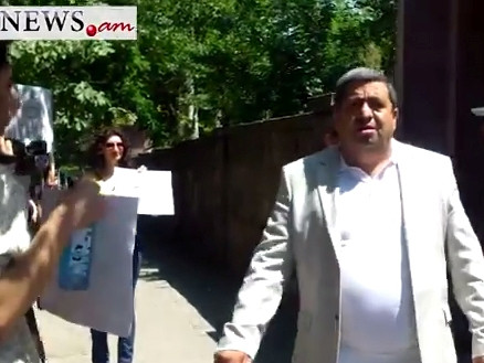 Ես ինչ ուզեմ, էն էլ կանեմ, դավայ, հաջողություն. Առաքել Մովսիսյանը՝ ակտիվիստներին