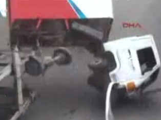 Տարօրինակ ավտովթարների շարքից