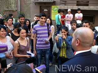 Ընտանիքի ազդեցության տա՞կ եք ընտրել մասնագիտությունը. Աշոտյանը՝ դերասան դառնալ ց
