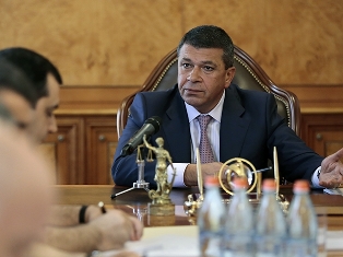 Վլադիմիր Գասպարյանը խորհրդակցություն է անցկացրել. ուժեղացնել ծառայությունը Երեւա
