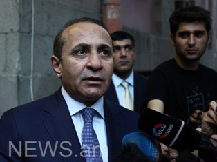 Հուլիսի 5-ին գնում եմ սահմանամերձ գյուղեր. Հովիկ Աբրահամյանը լրագրողներին հրավիր