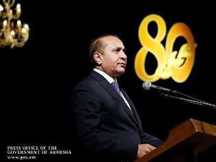 Գրողների միության հիմնադրման 80-ամյակի առթիվ մի խումբ գրողներ պարգեւատրվել են հո
