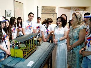 «Արի տուն» ծրագրով Երեւանում գտնվող երեխաները այցելել են Երեւան քաղաքի պատմությա