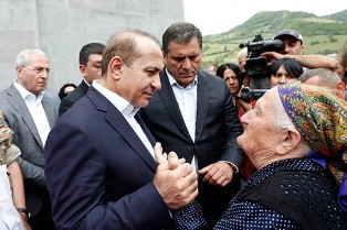 «Հրապարակ». Տեսնես Հովիկ Արգամիչը Բաղդասարյանին բարեւե՞ց