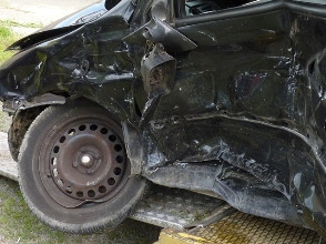 Երեւան-Մեղրի ճանապարհին «Օպելը» բախվել է սարի լանջին. Վարորդը վիրավոր է