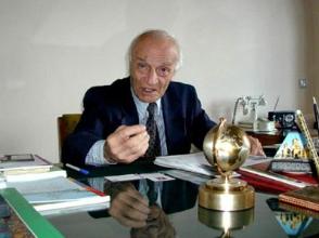 Մահացել է Մատենադարանի նախկին տնօրեն Սեն Արեւշատյանը