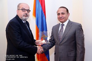 Վարչապետն ընդունել է ՀՄԸՄ կենտրոնական վարչության անդամներին