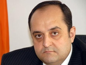 «Ժողովուրդ». Արդարադատության նախարարի շոու-ներկայացումը