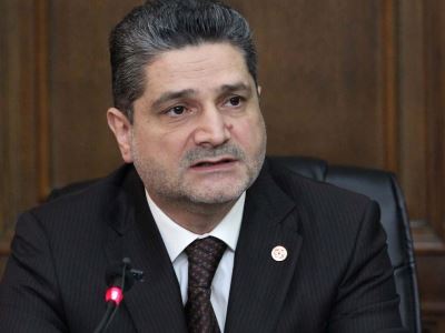 «Հրապարակ». Տիգրան Սարգսյանի Երեւանը բեռնաթափելու ծրագիրը գրվեց սառույցի՞ն