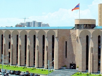 Քաղաքապետարանը չի կանխում դպրոցի բյուջեն վատնելու շարունակական փաստը
