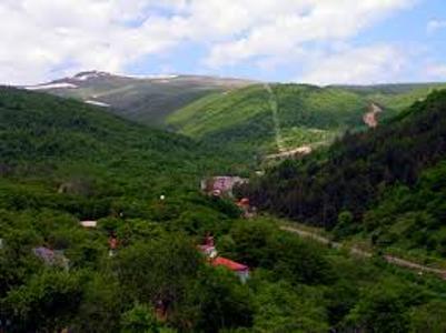 «Իրավունք». Մարաթուկի Զորոն հանգստանում է Մարգար Օհանյանի առանձնատանը