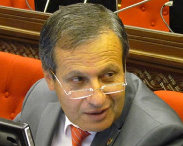 «Հրապարակ». Մարզպետի ու քաղաքապետի հարաբերությունները չեն կարգավորվում