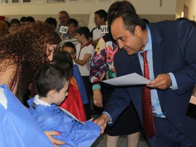 Թե ի՞նչ գույներով կտեսնեք կյանքը, ձեզնից է կախված. նախարարը՝  հատուկ դպրոցում