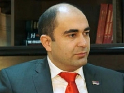 Պատգամավոր. երկրաշարժից տուժածներին ներքաշում են քաշքշուկի մեջ