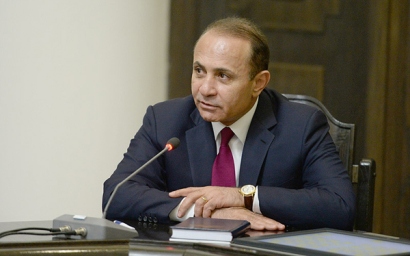 «Ժողովուրդ». Հովիկ Աբրահամյանը հայտնվել է անելանելի իրավիճակում