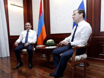 Հովիկ Աբրահամյանը հեռախոսազրույց է ունեցել Դմիտրի Մեդվեդեւի հետ
