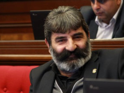 Ռուստամ Գասպարյանի որդուն մեղադրանք է առաջադրվել. Դատարանը կորոշի կալանքի հարցը