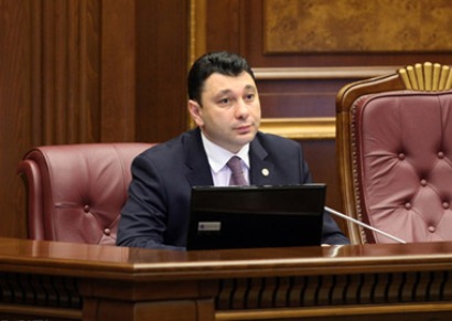 «Ժողովուրդ». Շարմազանովը որոշել է  հիշել ջահել օրերը