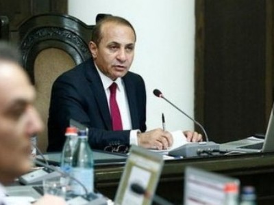 Վարչապետը՝ փոխնախարարին. Ձեր կարծիքն այնքան էլ կարեւոր չէ