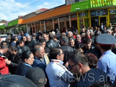 Գյումրեցիները շարունակելու են բողոքել. վաղվանից փակ կլինեն սննդի օբյեկտները