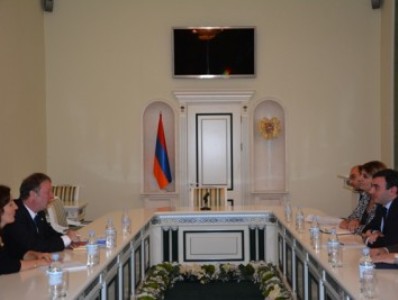 ՄԱԿ-ի փախստականների հանձնակատարի ներկայացուցիչը դատախազությունում