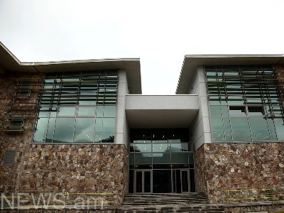 Գարեգին Բ-ն օրհնեց Դիլիջանի միջազգային դպրոցը (ֆոտո)