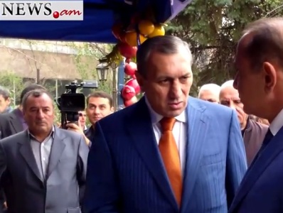 Մարզպետները Հովիկ Աբրահամյանին ներկայացրեցին իրենց մարզերի գյուղարտադրանքը