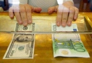 Դոլարի եւ եվրոյի փոխարժեքը հայաստանյան բանկերում