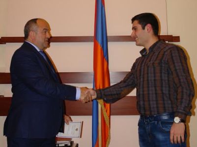 ՔԾԽ նախագահը հավաստագրեր հանձնեց թեստավորման հաղթողներին