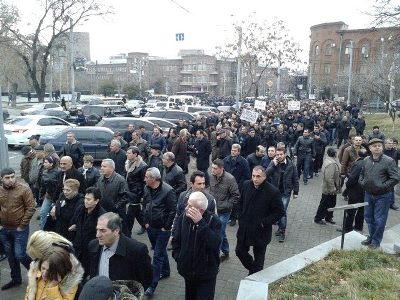 Պատգամավորները վիճեցին Օսիպյանի հետ, բայց կատարեցին նրա պահանջը