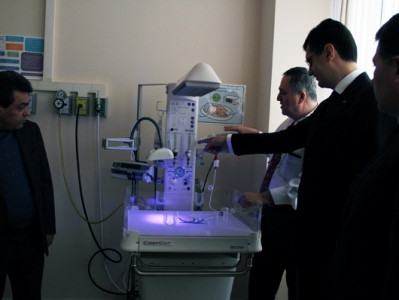 Հրազդանի ծննդատունը բժշկական սարքեր է նվեր ստացել